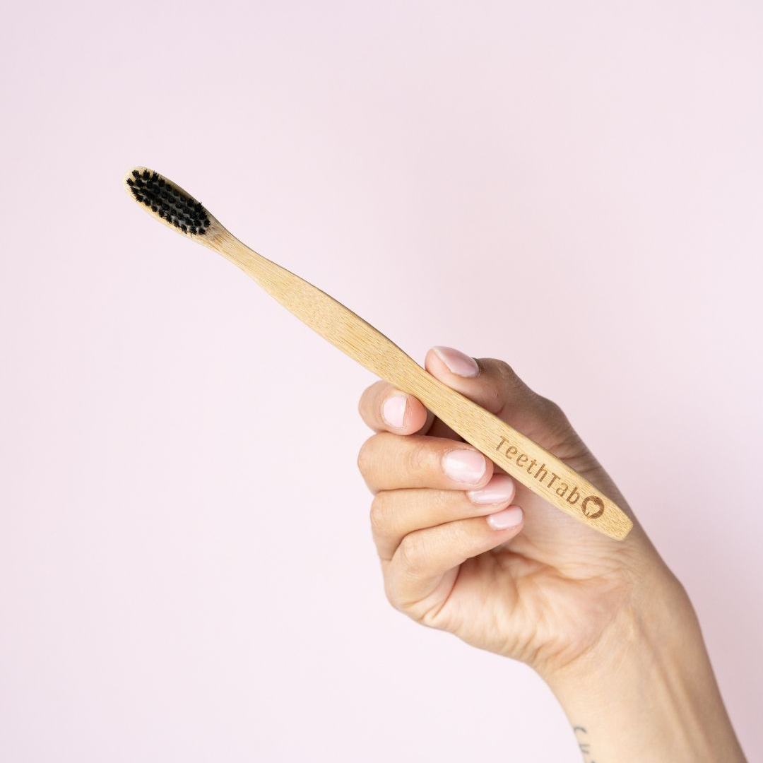 Cepillo de dientes de Bambu